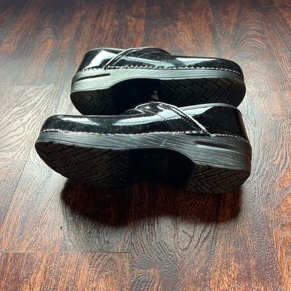 Dansko Black professional Clogs Size 39  Size 8.5 Womens work clogs nurse clogs - Picture 5 of 11